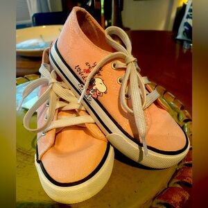 Peanuts Snoopy Pink “You are so loved” Canvas Tie Shoes - Size 10